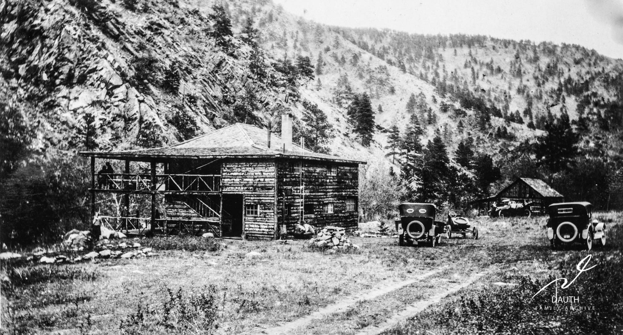 Idlewild Lodge - idlewildlodge.github.io - Circa 1920 - Panorama of Idlewild Lodge - Looking East