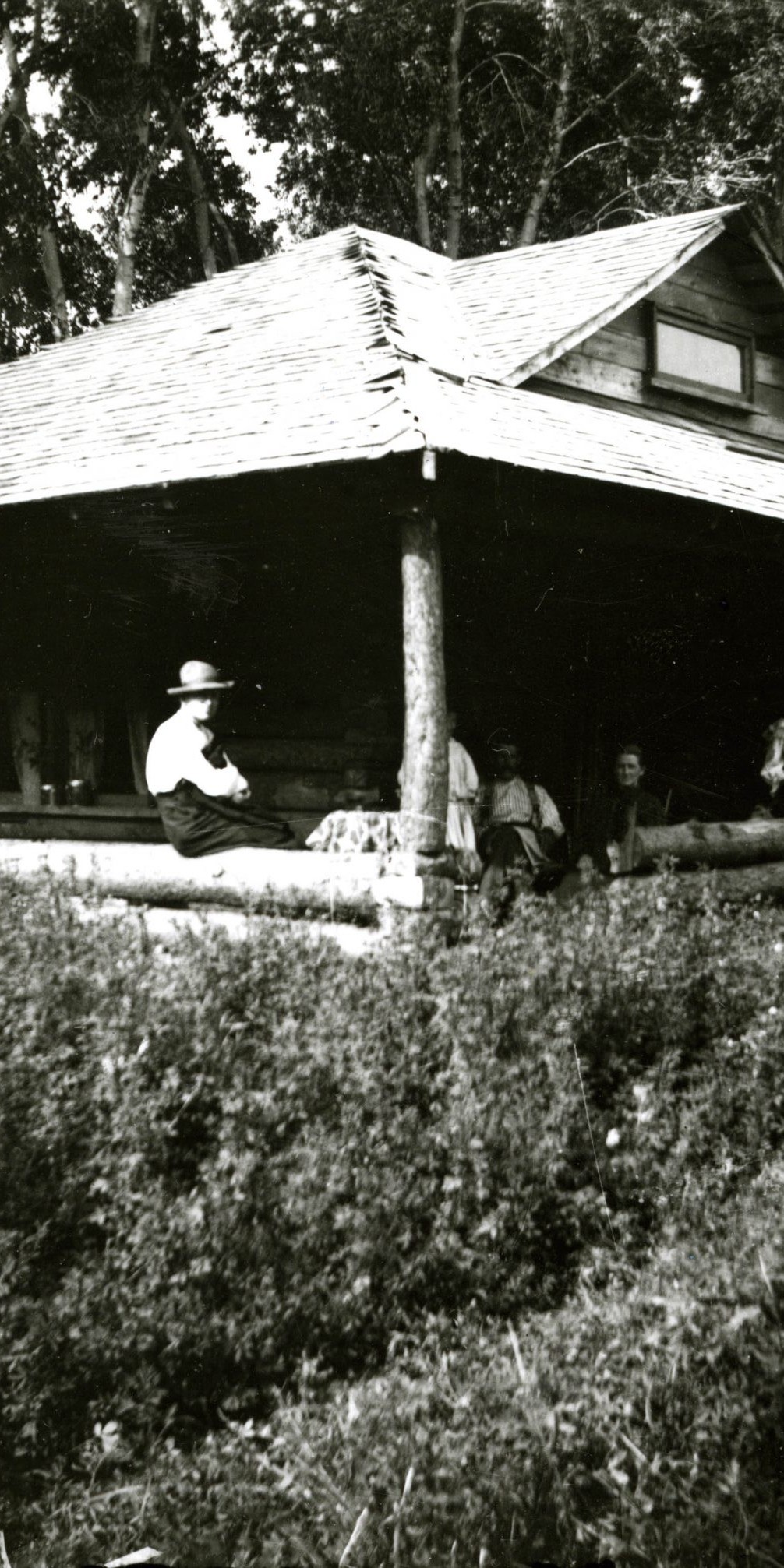 Idlewild Lodge - idlewildlodge.github.io - Circa 1910 - Cabin at Idlewild in Big Thompson Canyon - Fort Collin
