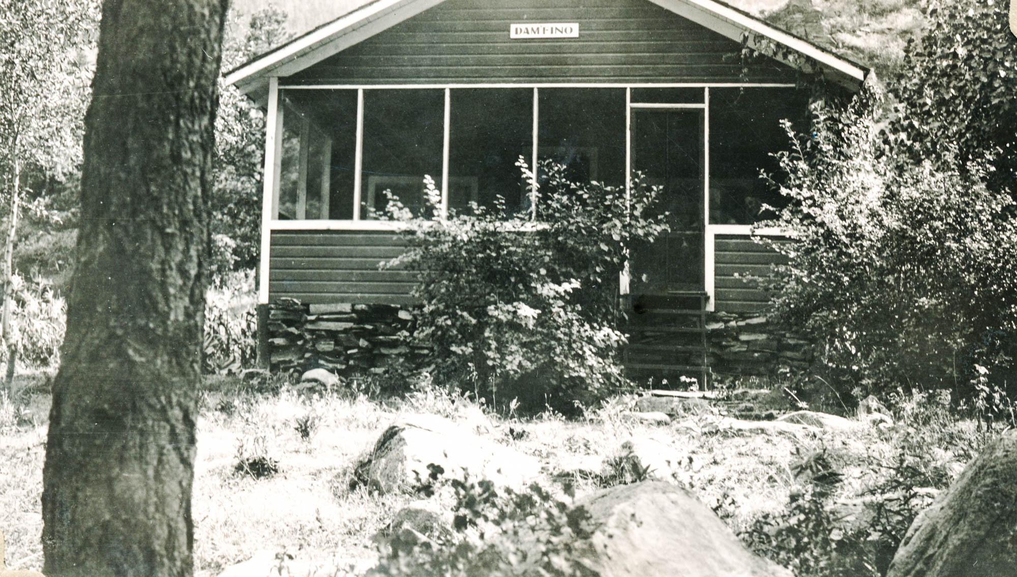 Idlewild Lodge - idlewildlodge.github.io - Circa 1930 - DAMFINO Facade