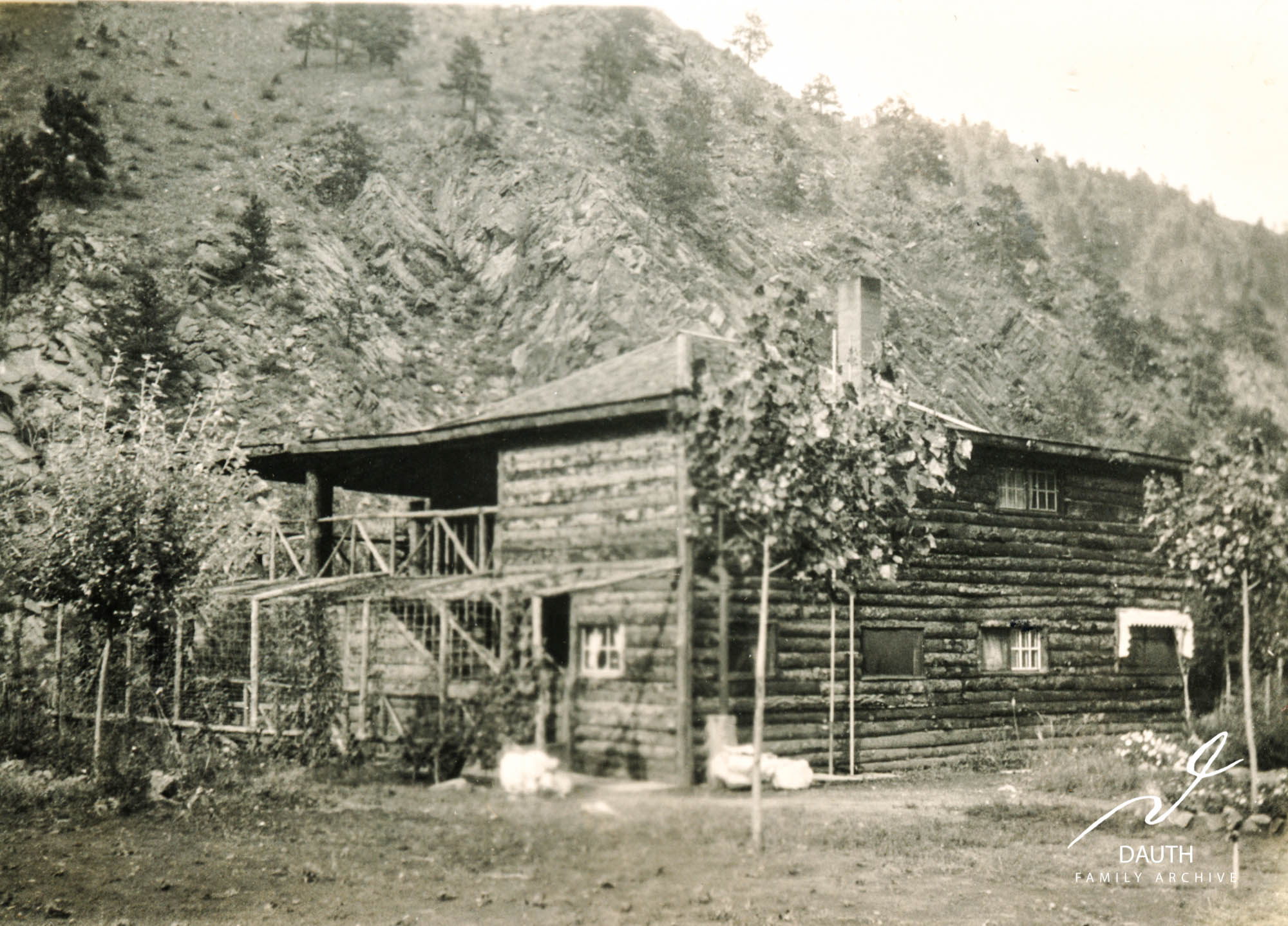 Idlewild Lodge - idlewildlodge.github.io - Circa 1925 - Idlewild Lodge - Looking North East at the New Trellis
